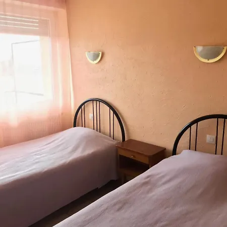 Le Relais De La Lande Hotel